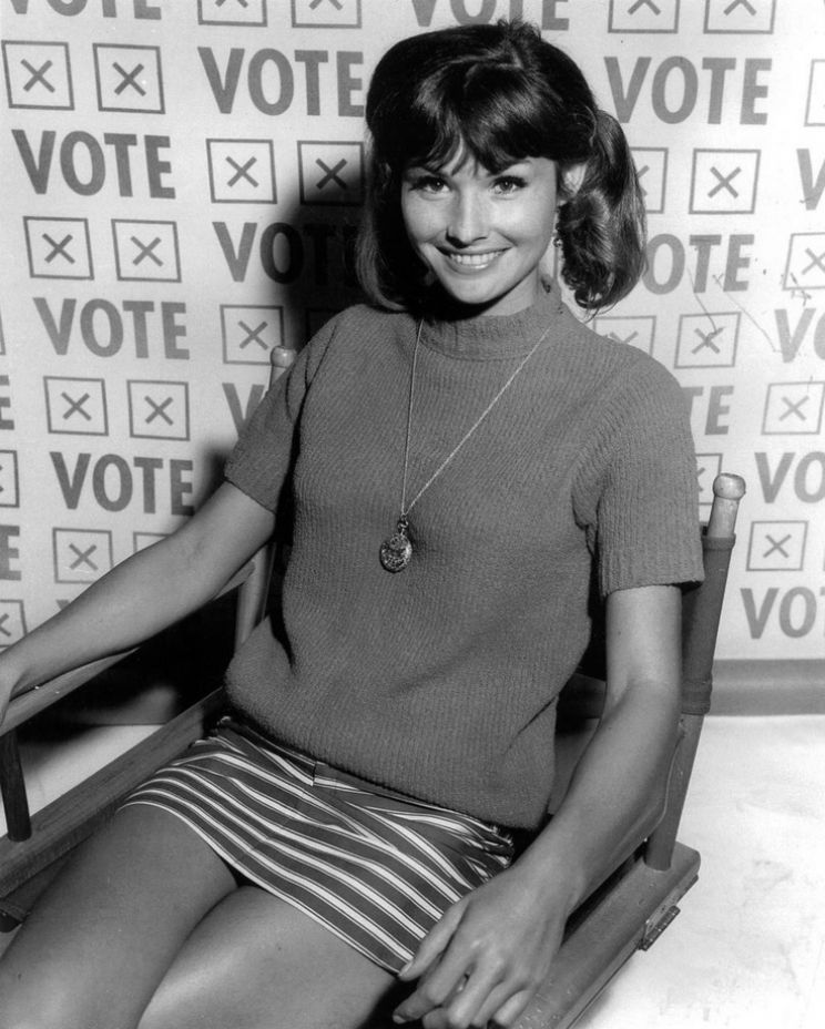 Lori Saunders