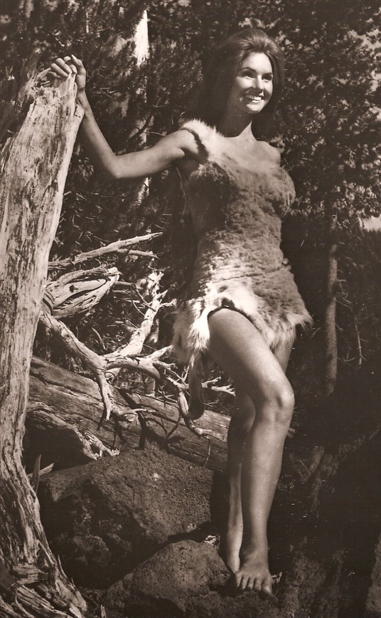Lori Saunders