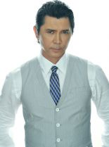 Lou Diamond Phillips