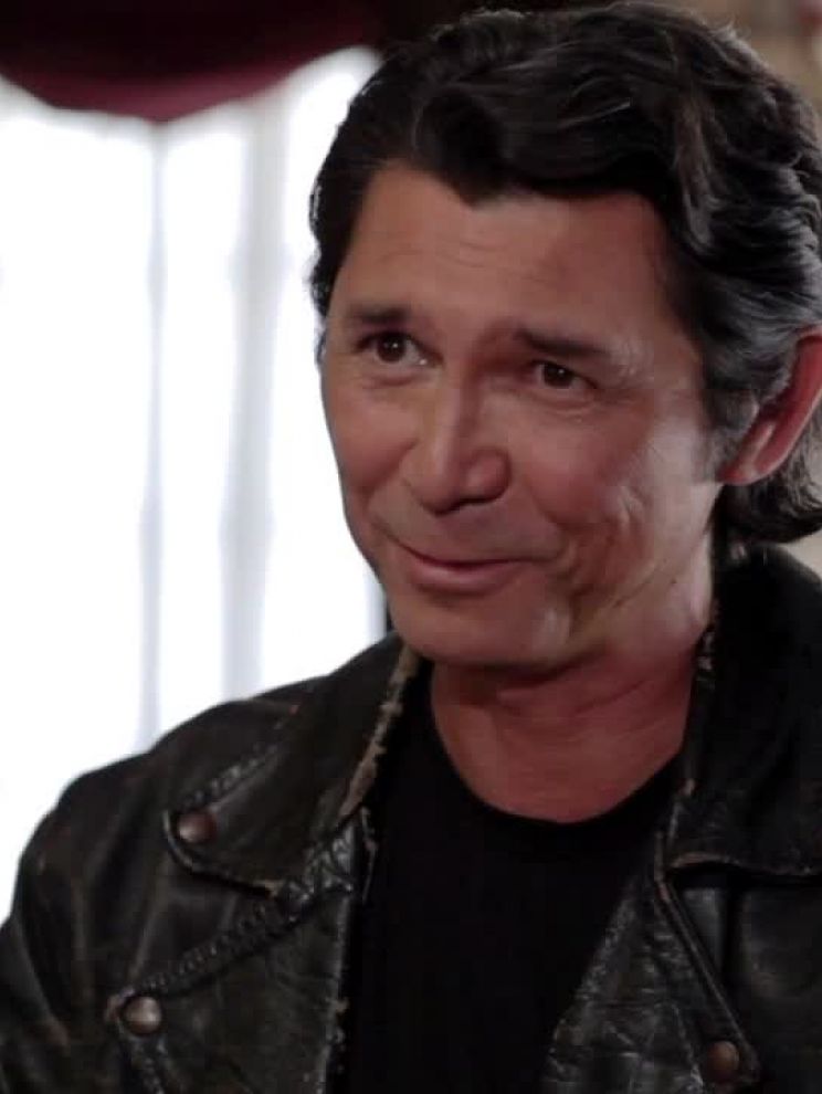 Lou Diamond Phillips