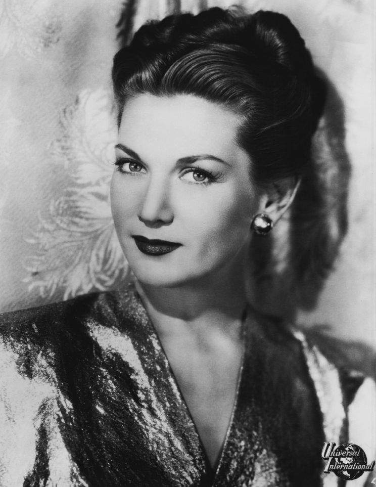 Louise Allbritton