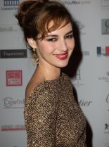 Louise Bourgoin photo