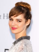 Louise Bourgoin photo