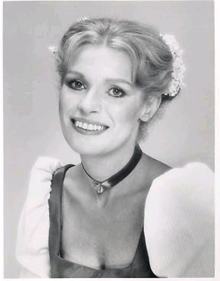 Louise Lasser