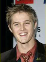 Lucas Grabeel