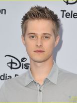 Lucas Grabeel