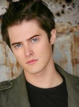 Lucas Grabeel