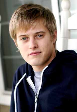 Lucas Grabeel