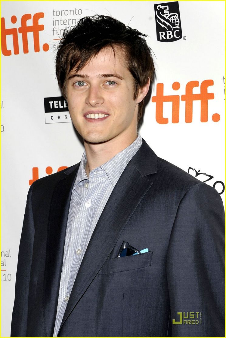 Lucas Grabeel