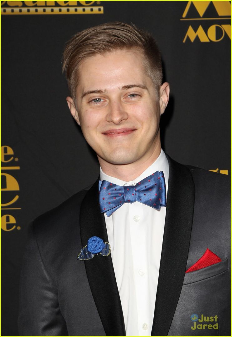 Lucas Grabeel