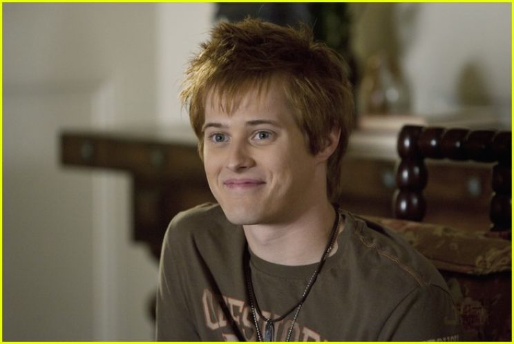 Lucas Grabeel