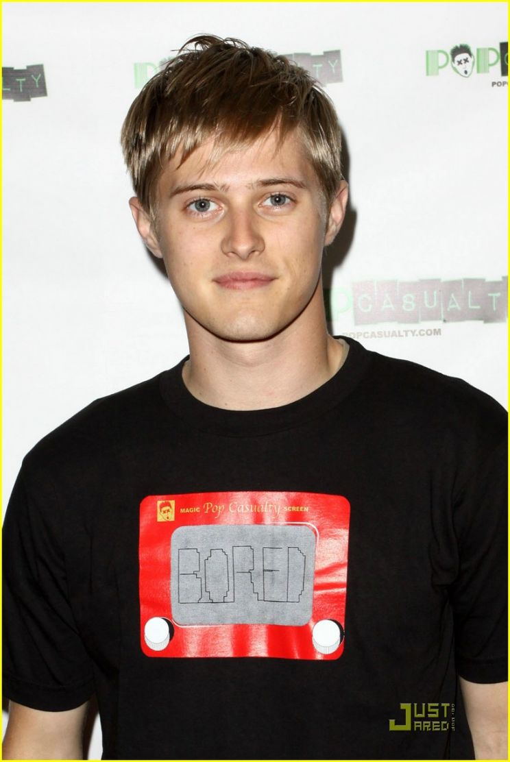Lucas Grabeel