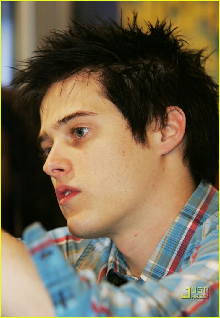 Lucas Grabeel