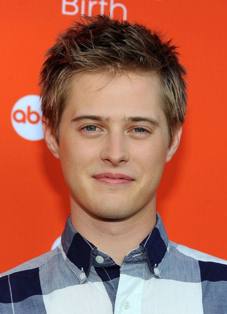 Lucas Grabeel