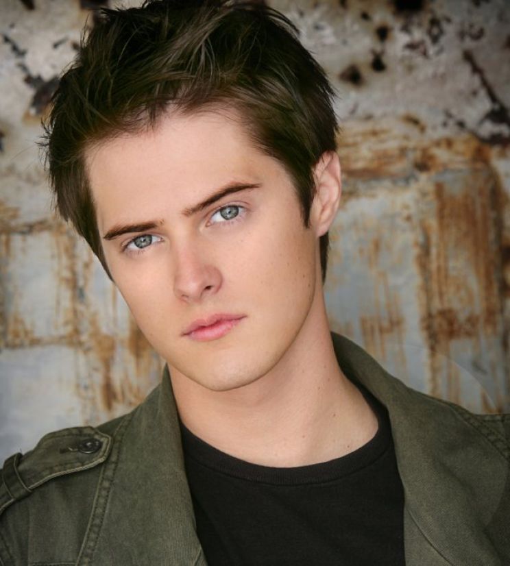 Lucas Grabeel