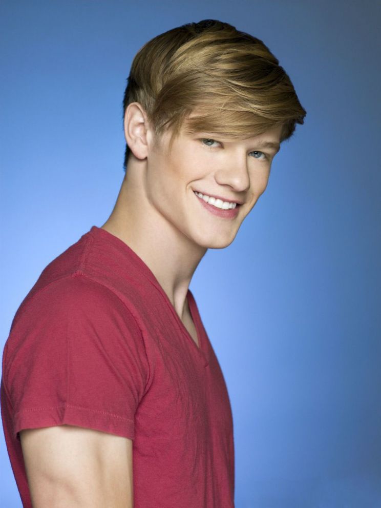 Lucas Till's Biography Wall Of Celebrities