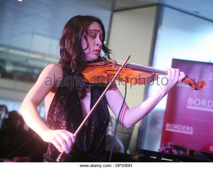 Lucia Micarelli
