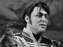 Luciano Pavarotti