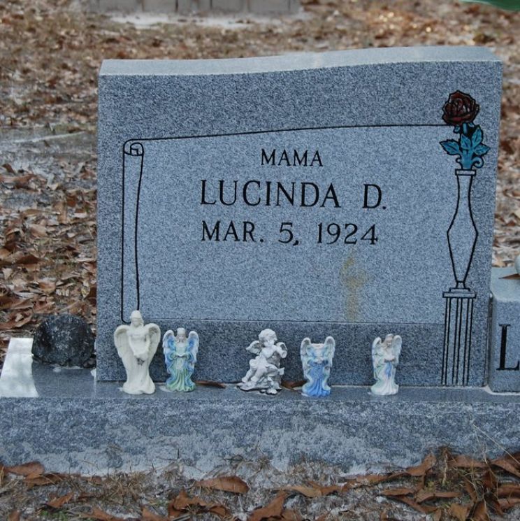 Lucinda Davis