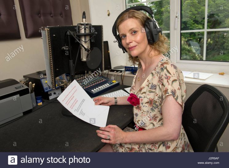 Lucy Akhurst