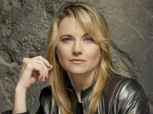 Lucy Lawless #28795 picture (Landscape Medium)