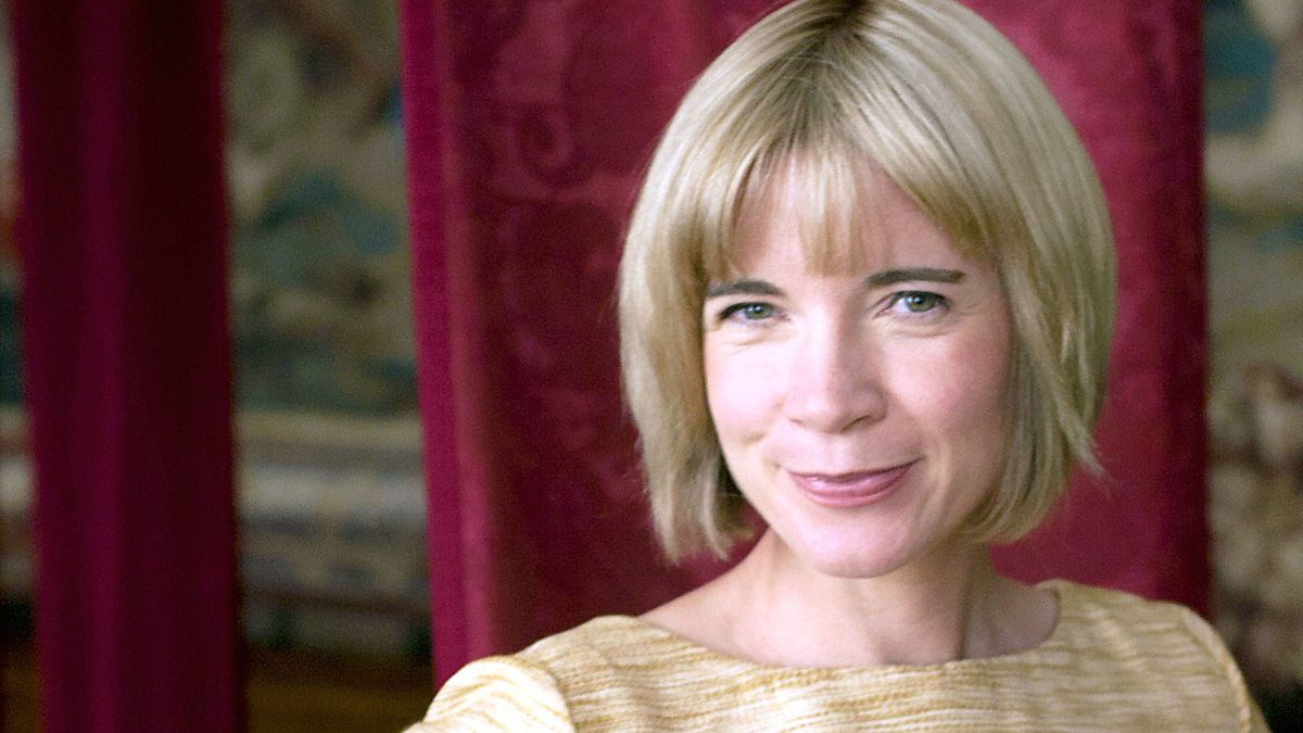 Lucy Worsley. 