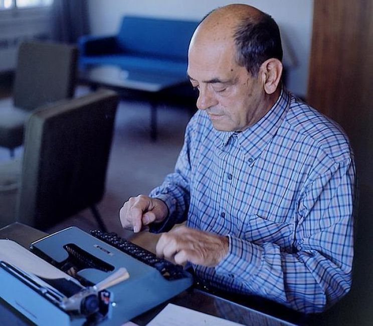 Luis Buñuel