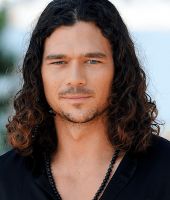 Luke Arnold