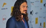 Luke Arnold