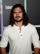 Luke Arnold #137720 picture (Portrait Medium)