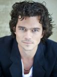 Luke Arnold