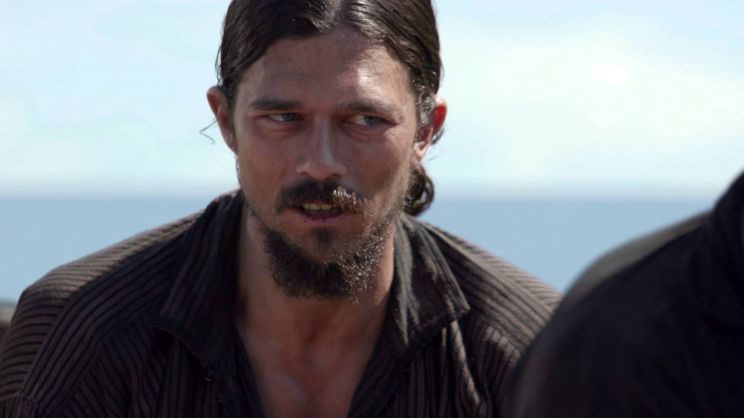 Luke Arnold