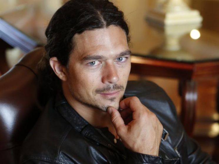 Luke Arnold