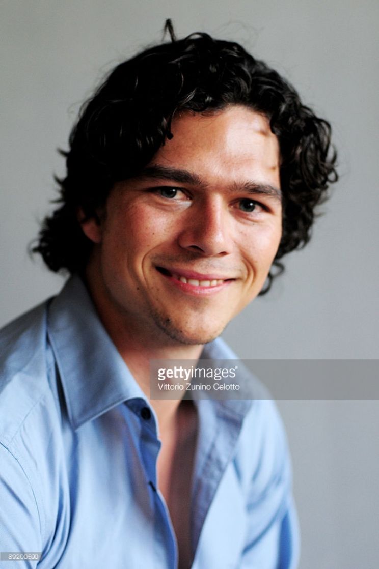 Luke Arnold