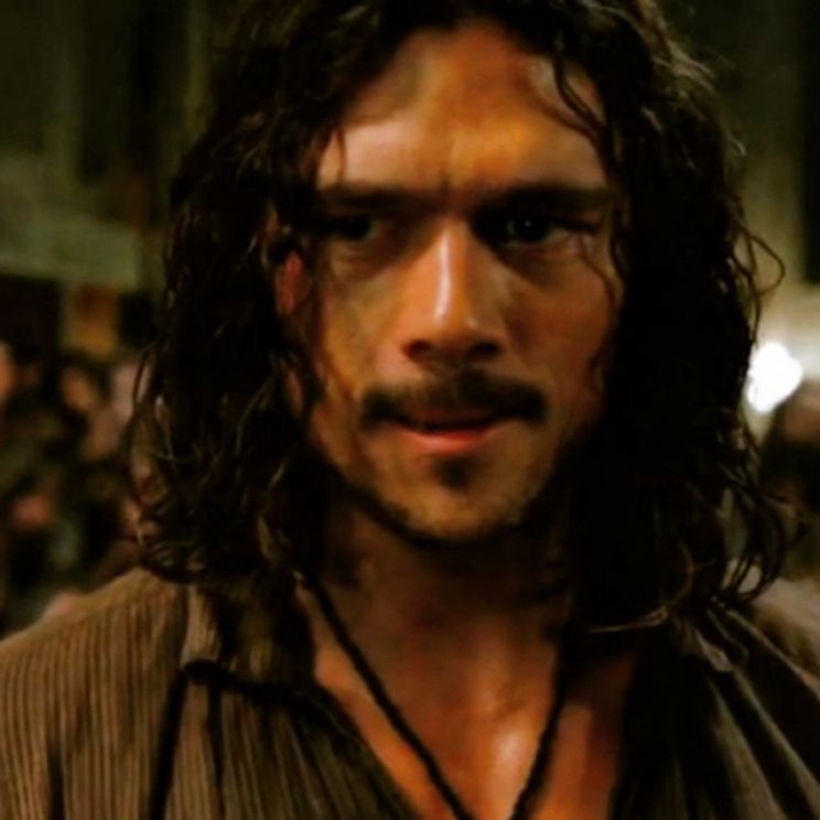 Luke Arnold