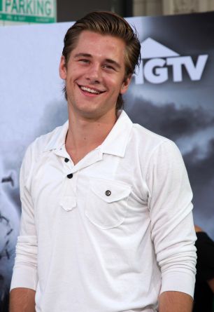 Luke Benward