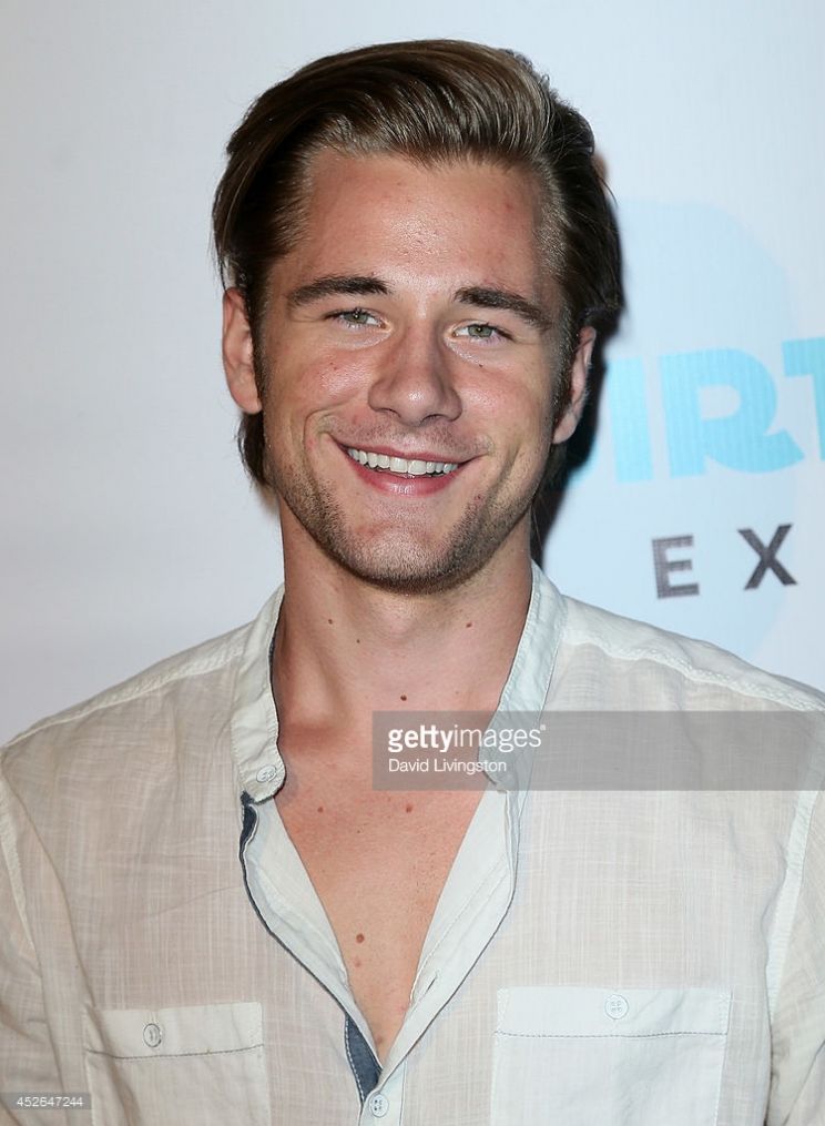 Luke Benward