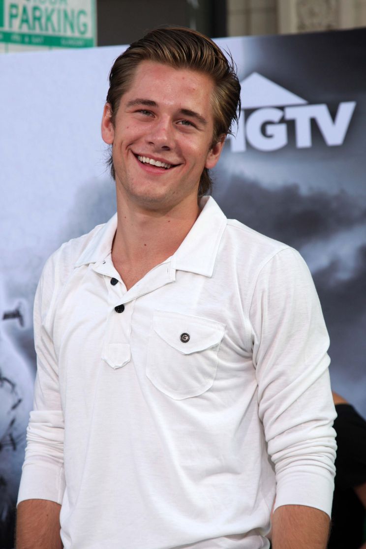 Luke Benward