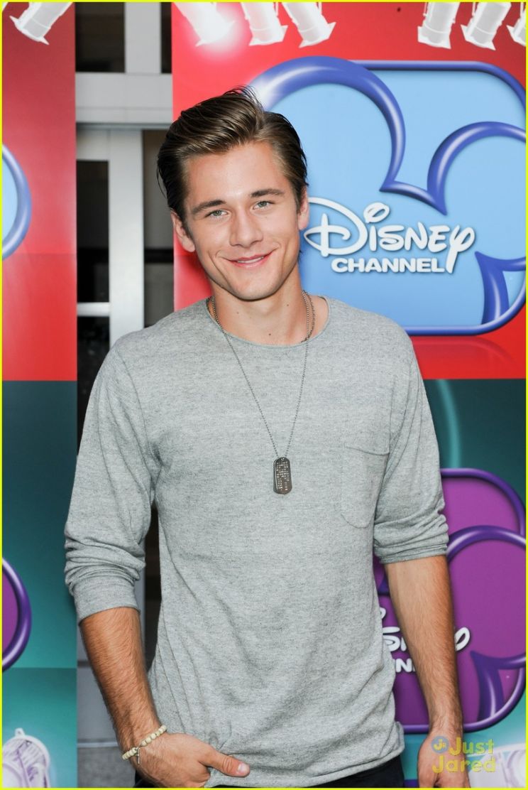 Luke Benward