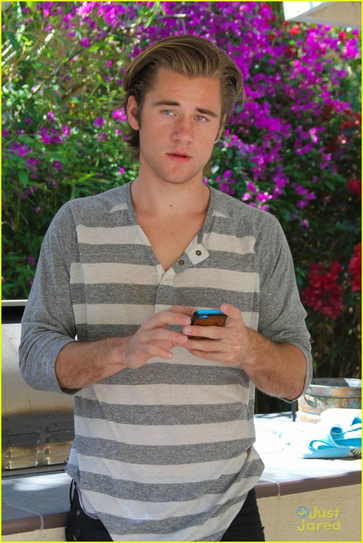 Luke Benward