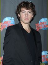 Luke Bilyk photo