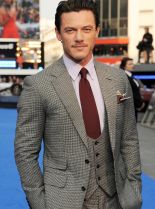 Luke Evans #8112 picture (Portrait Medium)