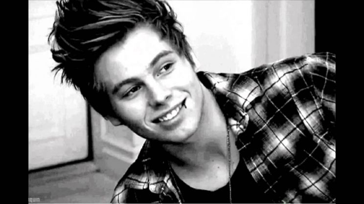 Luke Hemmings