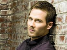 Luke Macfarlane