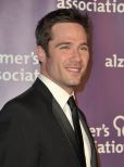 Luke Macfarlane