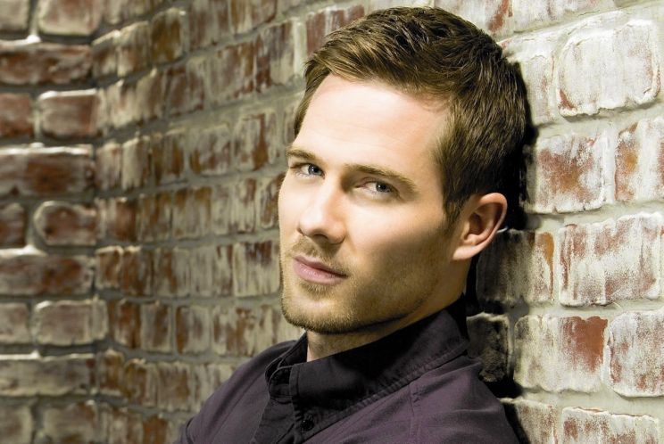 Luke Macfarlane