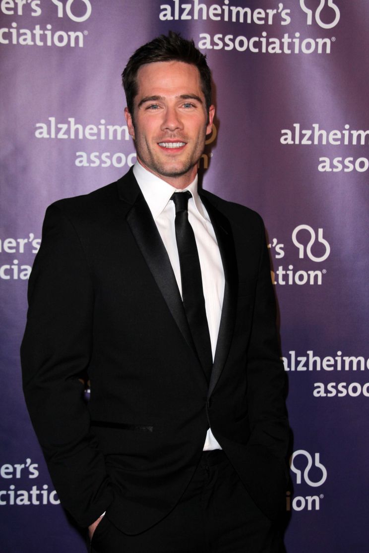 Luke Macfarlane