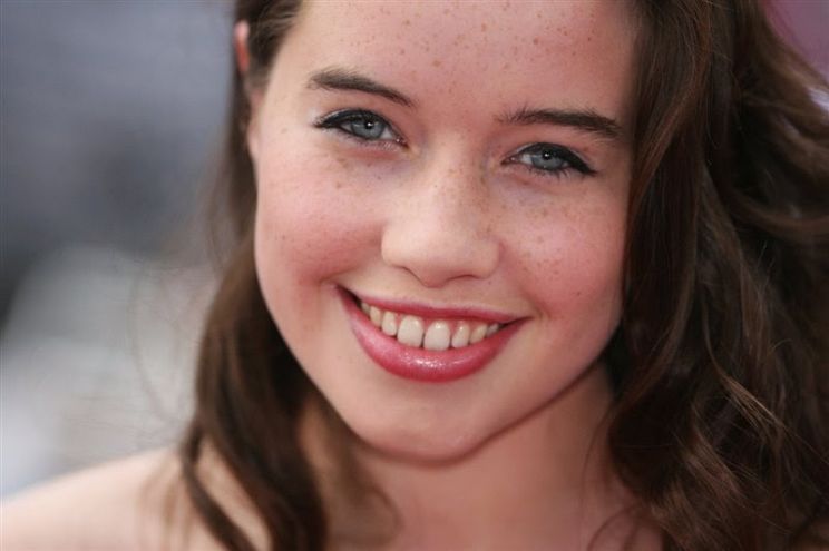 Lulu Popplewell