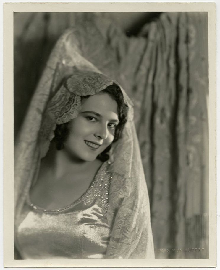 Lupita Tovar