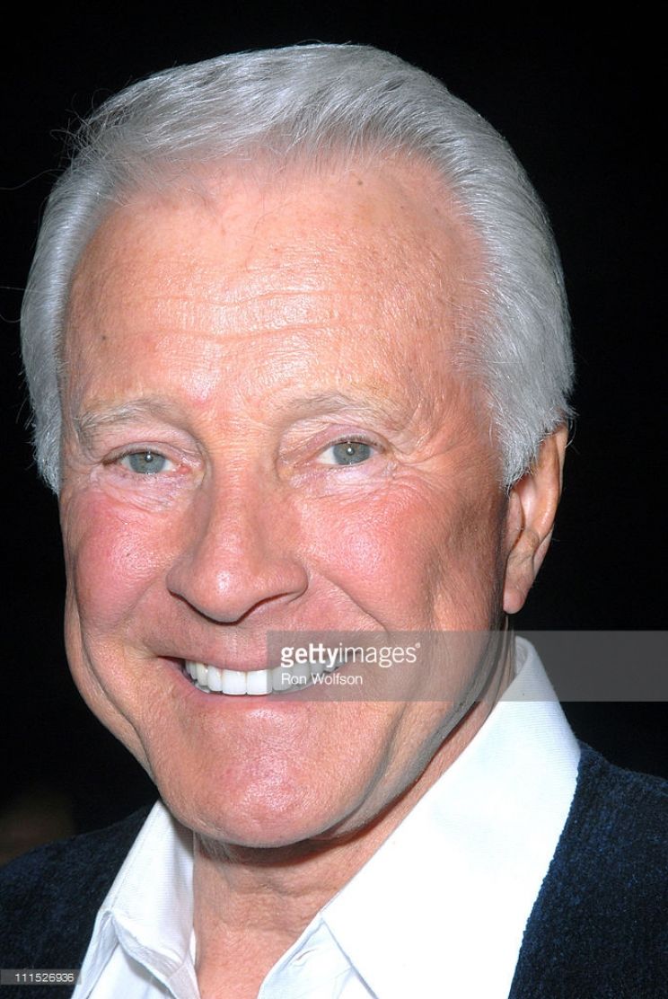 Lyle Waggoner